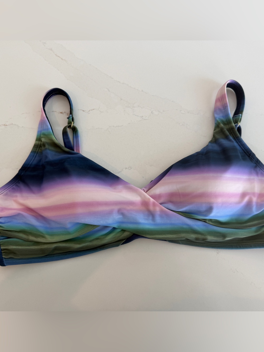LANDS END twist front bikini top 
Light and dark BLUE/PINK/GREEN